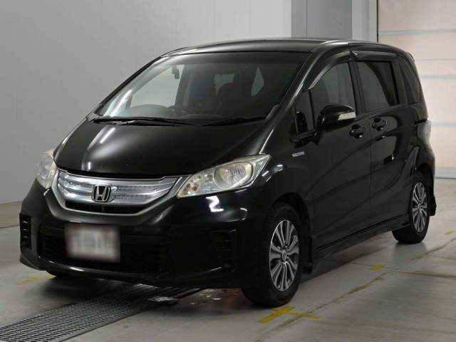 HONDA FREED — фото