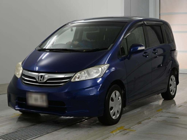 HONDA FREED — фото