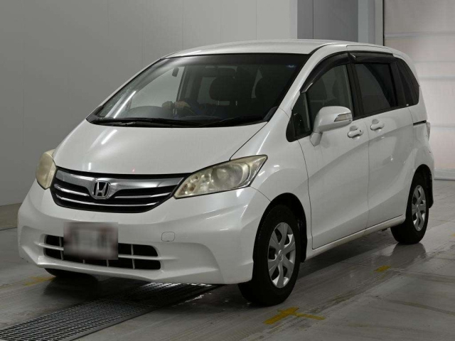 HONDA FREED — фото