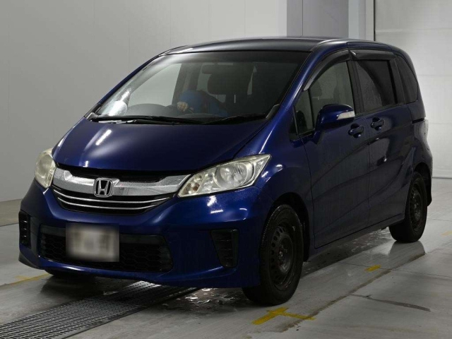 HONDA FREED — фото