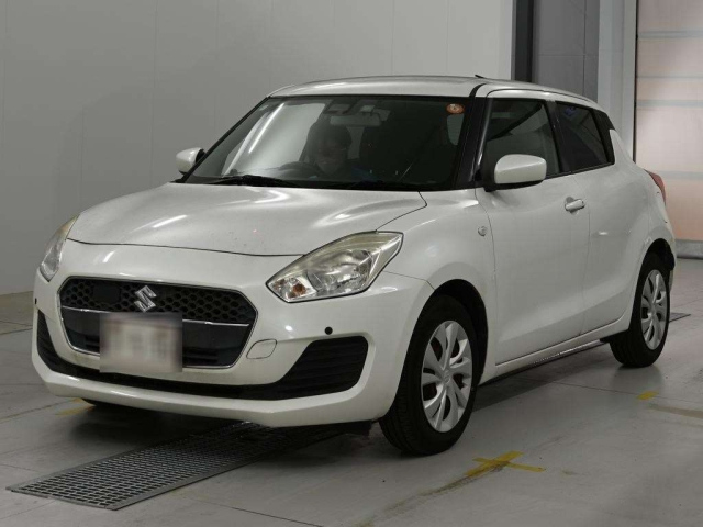 SUZUKI SWIFT — фото