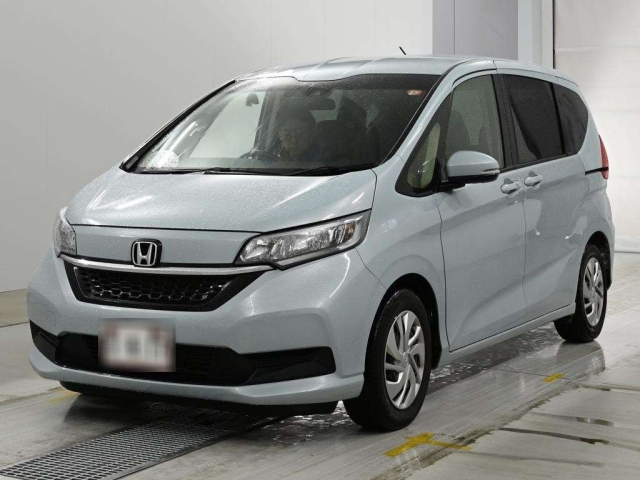 HONDA FREED — фото