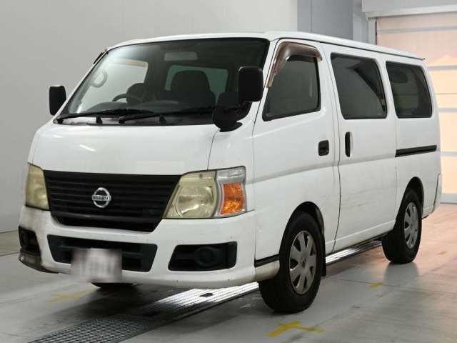 NISSAN CARAVAN — фото