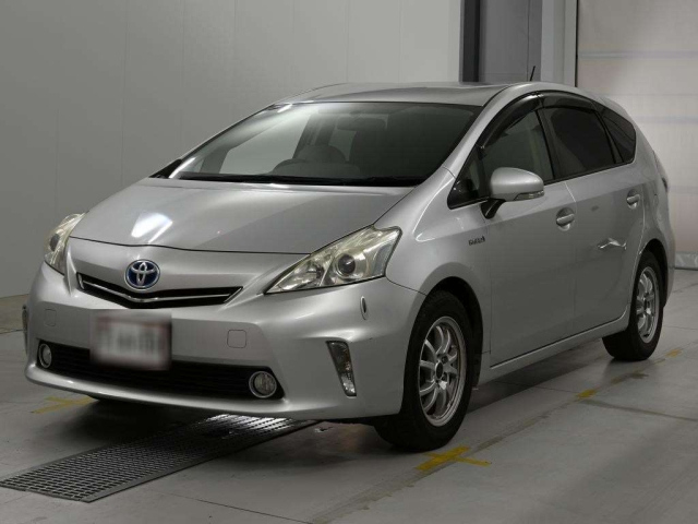 TOYOTA PRIUS — фото