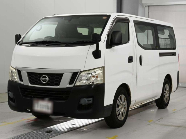 NISSAN CARAVAN — фото