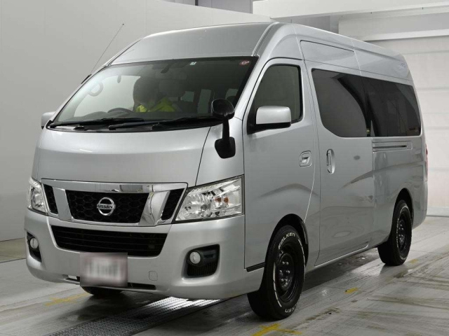 NISSAN CARAVAN — фото