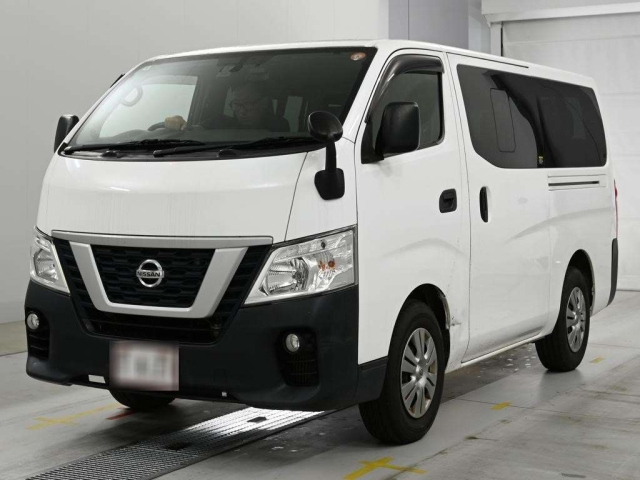 NISSAN CARAVAN — фото