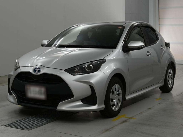 TOYOTA YARIS — фото