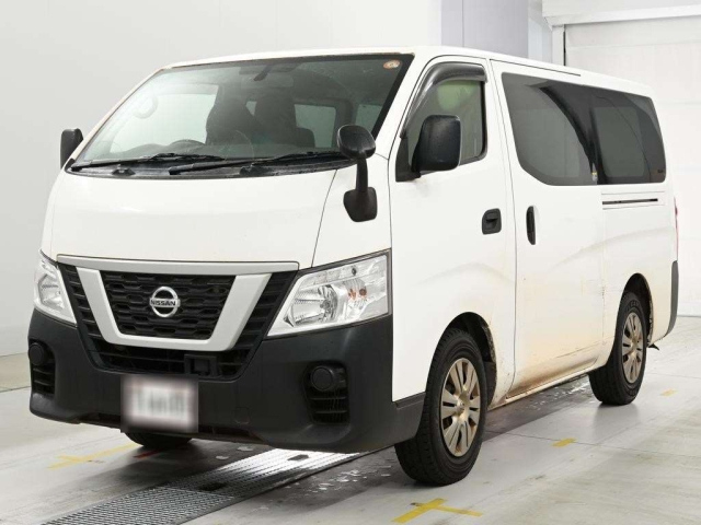 NISSAN CARAVAN — фото