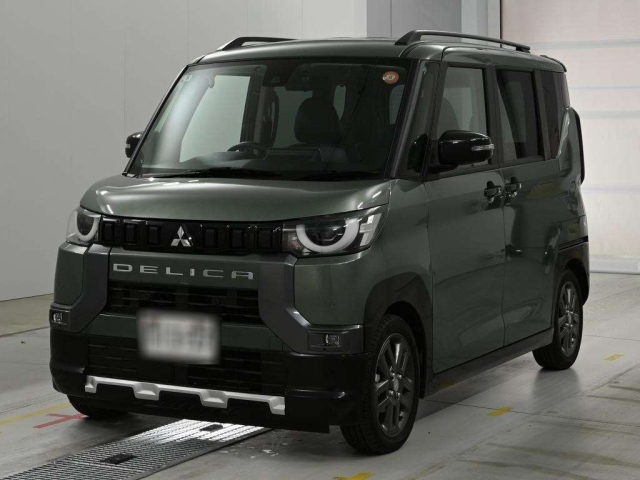 MITSUBISHI DELICA — фото