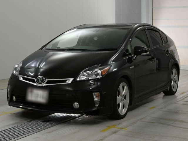 TOYOTA PRIUS — фото