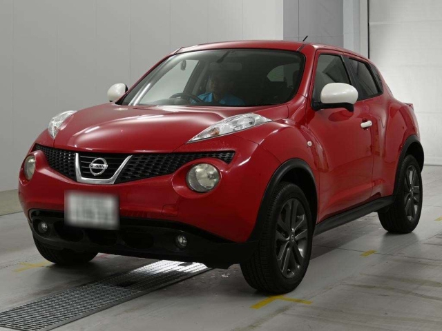 NISSAN JUKE — фото