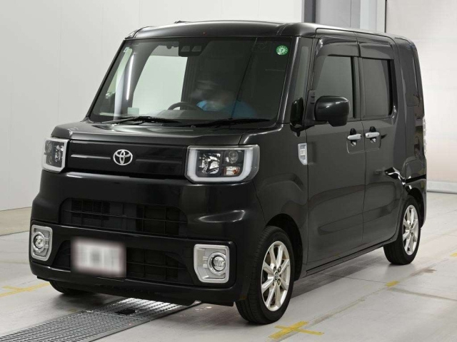 TOYOTA PIXIS MEGA