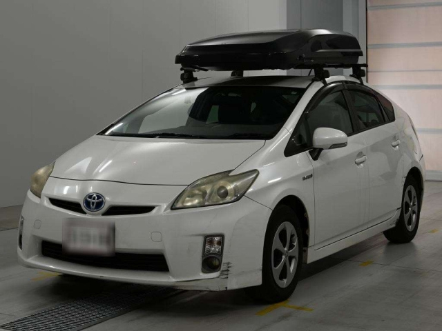 TOYOTA PRIUS — фото