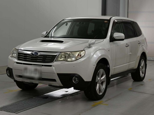 SUBARU FORESTER — фото
