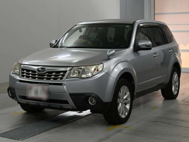 SUBARU FORESTER — фото