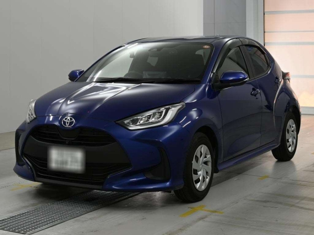 TOYOTA YARIS — фото