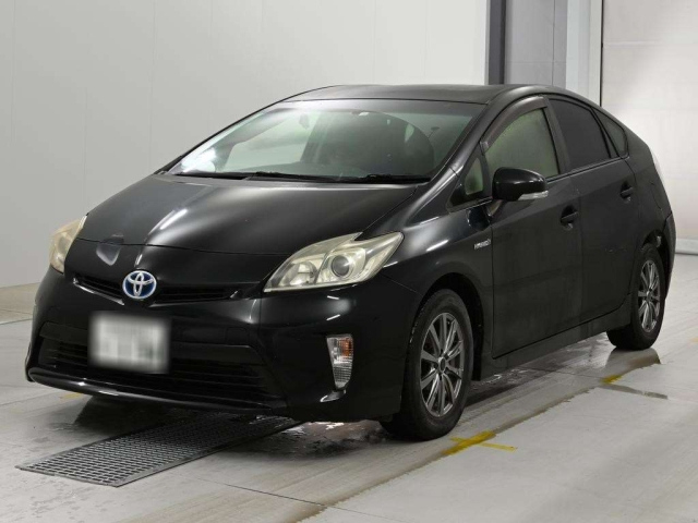 TOYOTA PRIUS — фото
