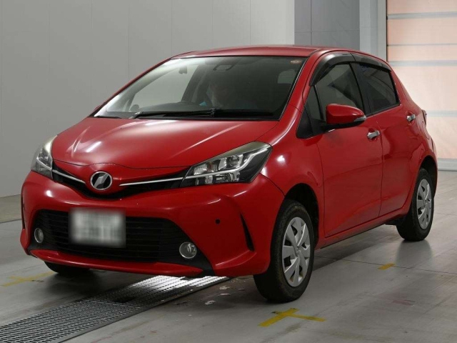 TOYOTA VITZ — фото
