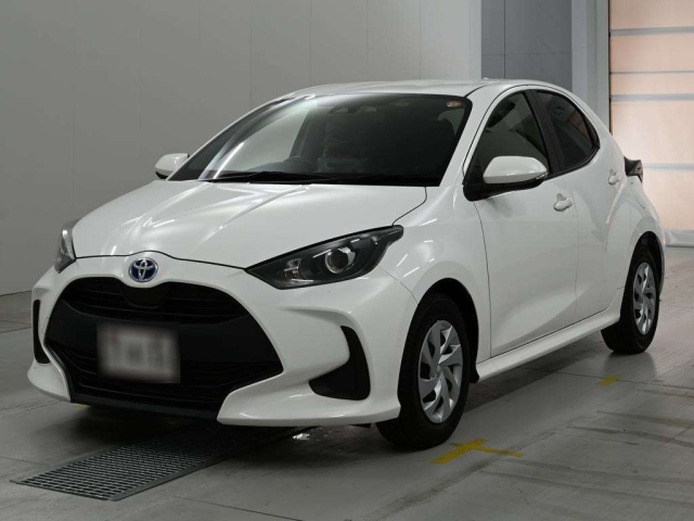 TOYOTA YARIS — фото