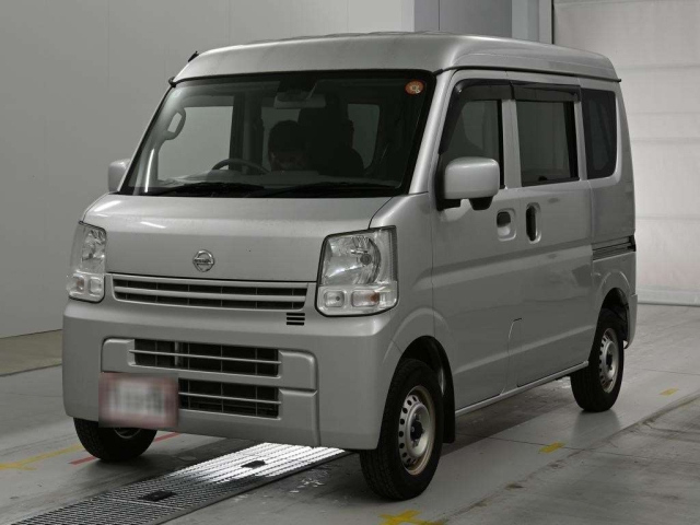 NISSAN CLIPPER — фото