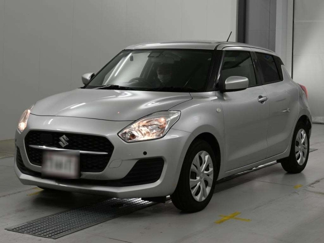 SUZUKI SWIFT — фото