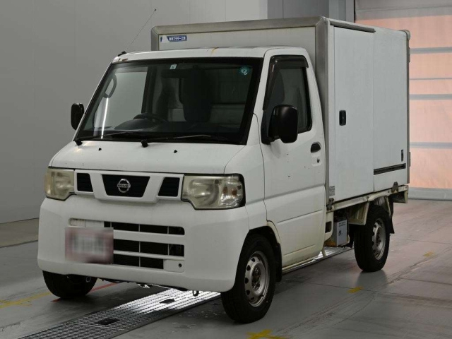 NISSAN CLIPPER — фото