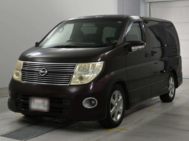 NISSAN ELGRAND — фото