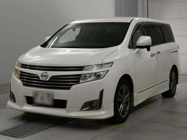 NISSAN ELGRAND — фото