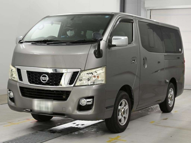 NISSAN CARAVAN — фото