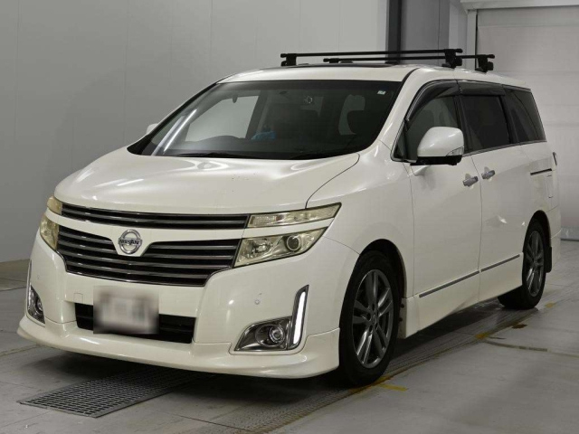 NISSAN ELGRAND — фото