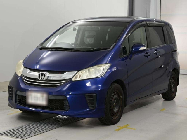 HONDA FREED — фото