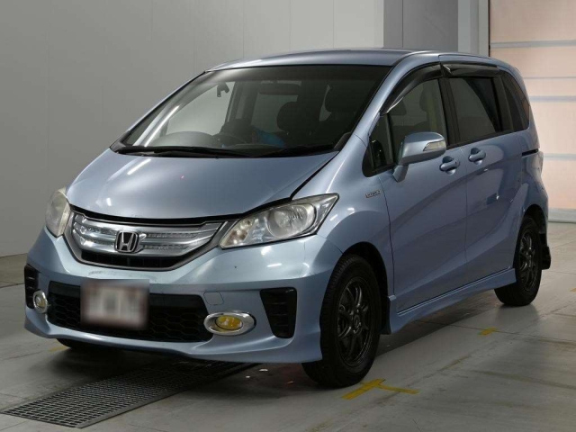 HONDA FREED — фото