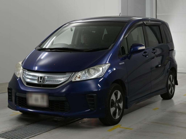 HONDA FREED — фото