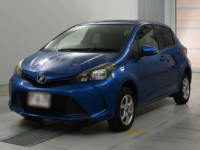 TOYOTA VITZ — фото