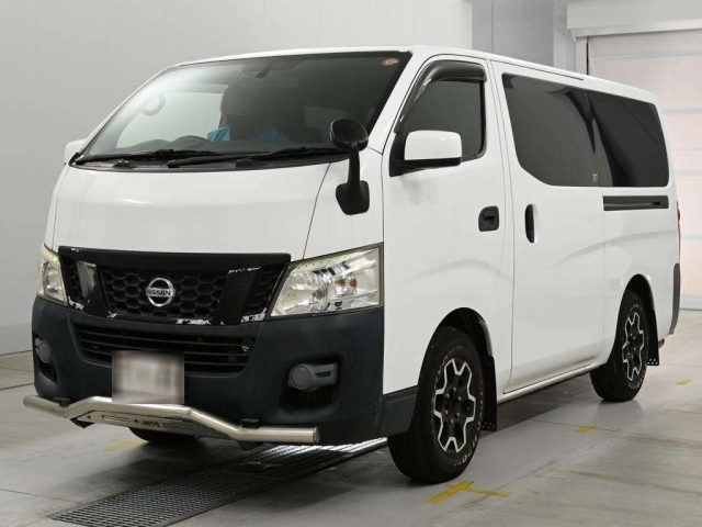 NISSAN CARAVAN — фото