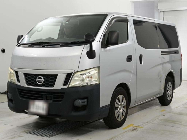 NISSAN CARAVAN — фото