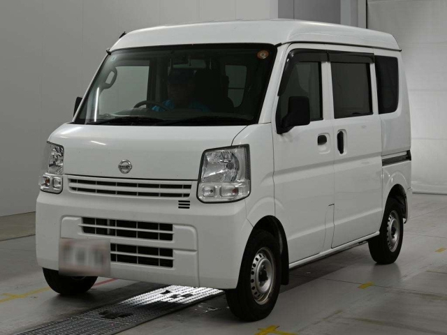 NISSAN CLIPPER — фото