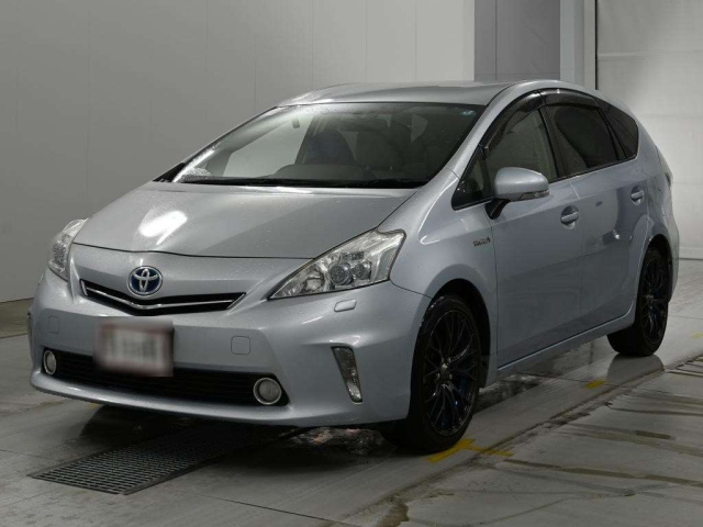 TOYOTA PRIUS — фото