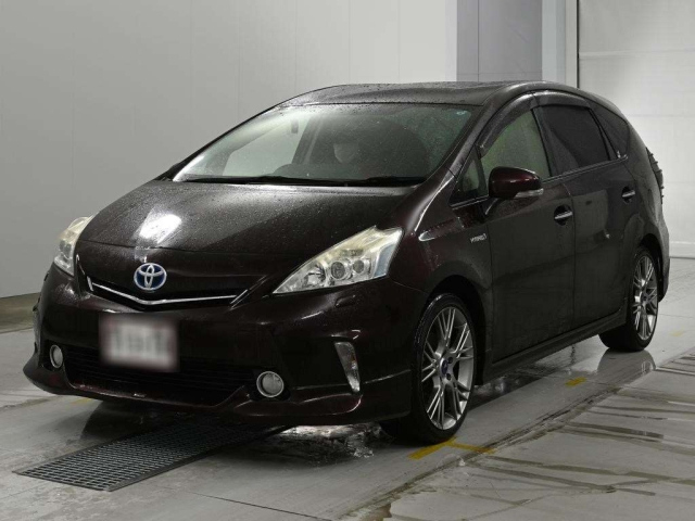 TOYOTA PRIUS — фото