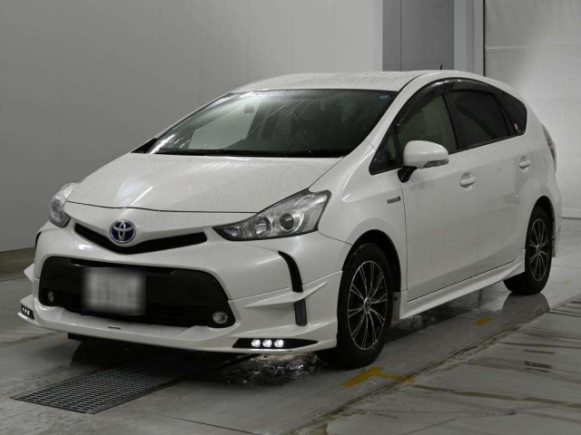 TOYOTA PRIUS — фото