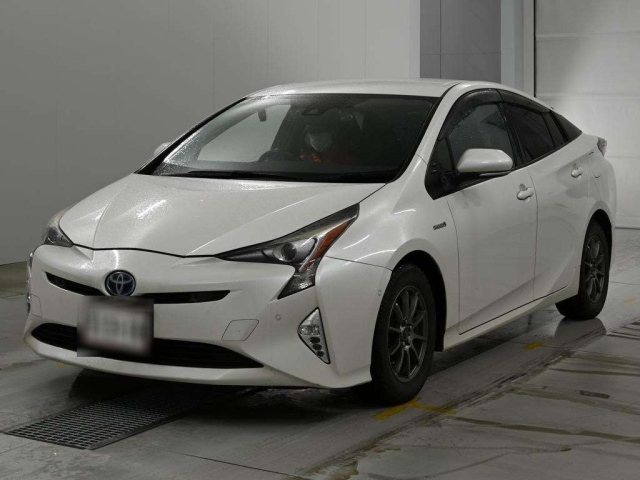 TOYOTA PRIUS — фото
