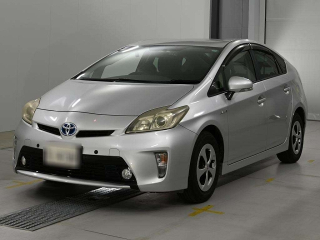 TOYOTA PRIUS — фото