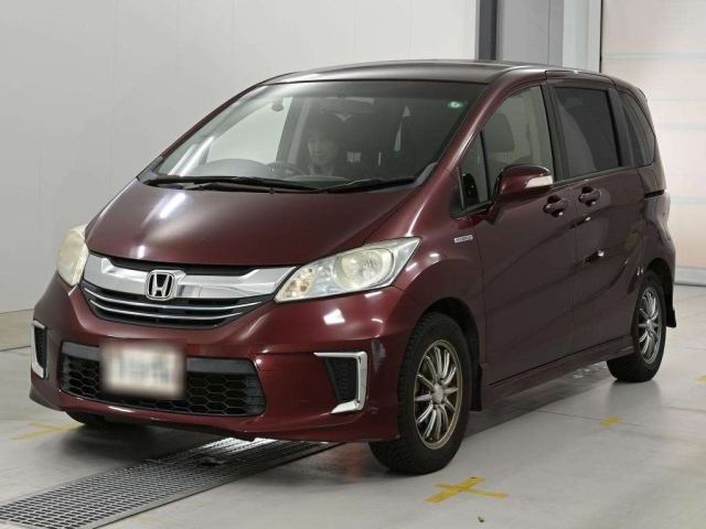 HONDA FREED — фото