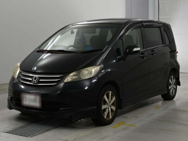 HONDA FREED — фото