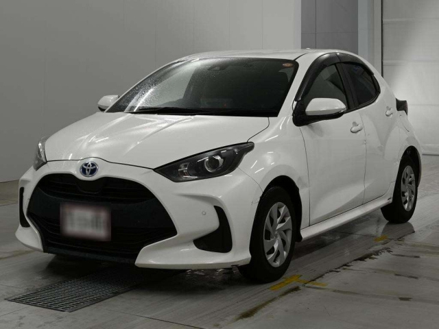 TOYOTA YARIS — фото