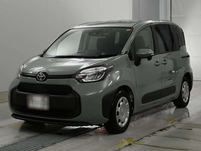 TOYOTA SIENTA — фото