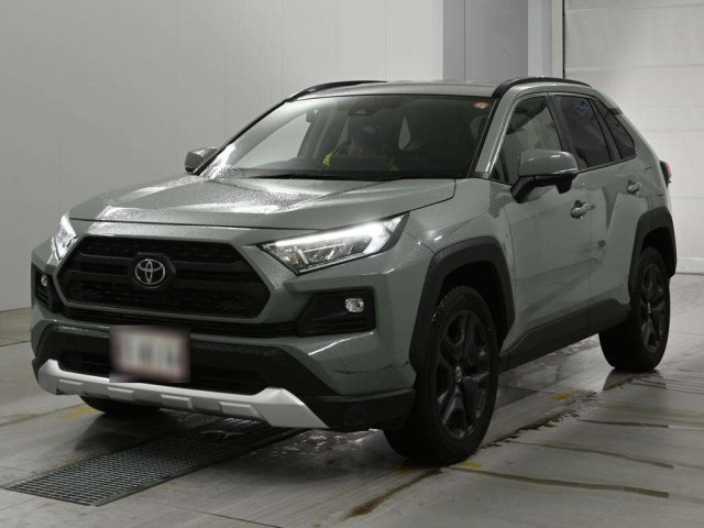 TOYOTA RAV4 — фото