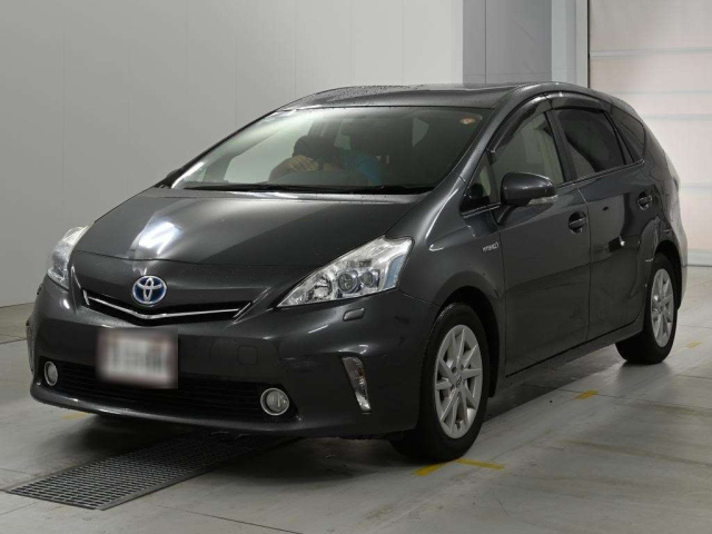 TOYOTA PRIUS — фото