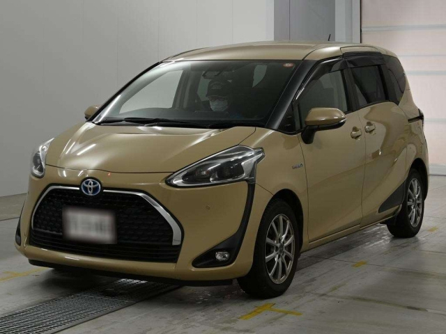 TOYOTA SIENTA — фото